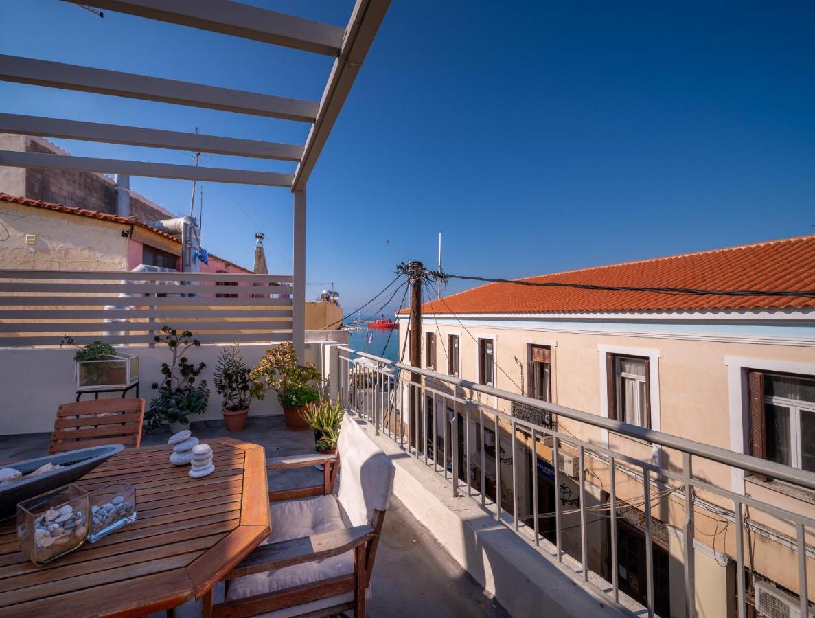 Appartamento The Roof - Flat Sea View In Aegina Town Esterno foto