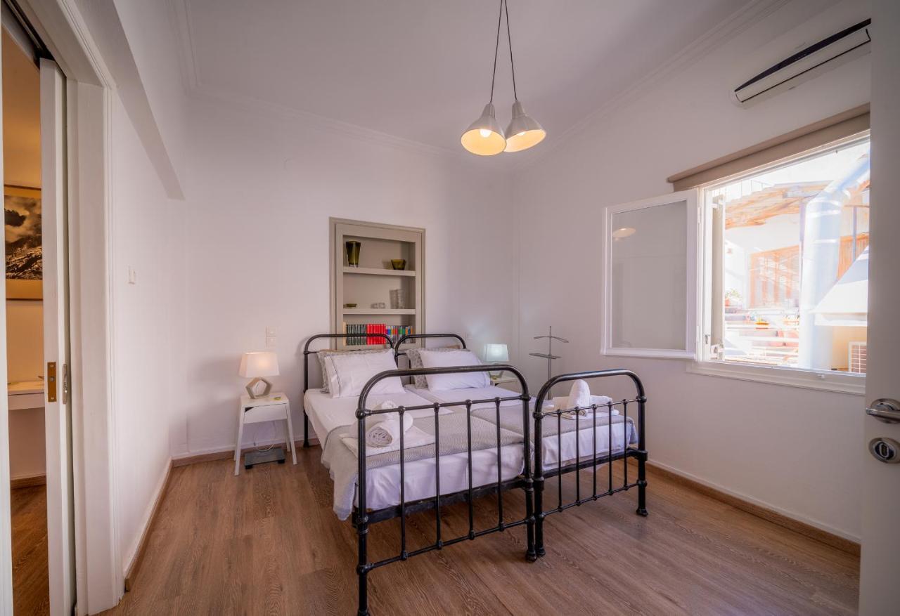 Appartamento The Roof - Flat Sea View In Aegina Town Esterno foto